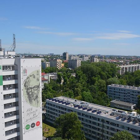 Babilon Hostel Krakau Buitenkant foto
